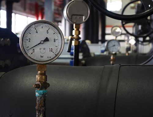 A close-up view of a heating oil tank with an accurate gauge reading, showcasing the current oil level at Ok Petroleum to ensure efficient heating